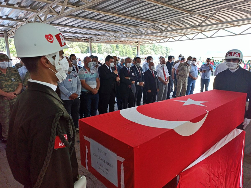 Şehit Piyade Uzman Onbaşı Ertuğrul Köse son yolculuğuna uğurlandı - Resim: 3
