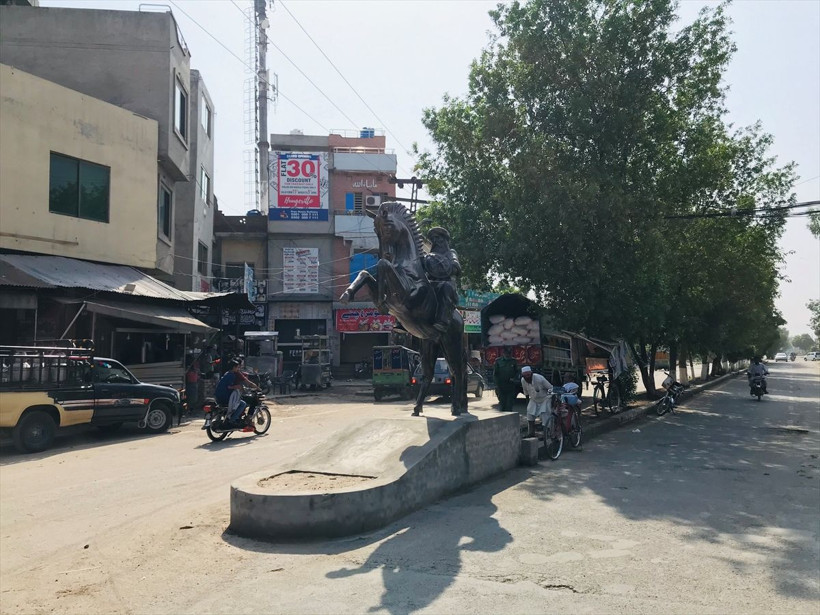 Pakistan'da Ertuğrul Gazi heykeli dikildi Diriliş Ertuğrul'un ilk bölümü 60 milyon kere izlendi - Resim: 4