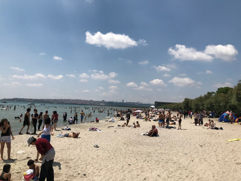 İstanbullular hafta sonu plajlara akın etti - Resim: 4