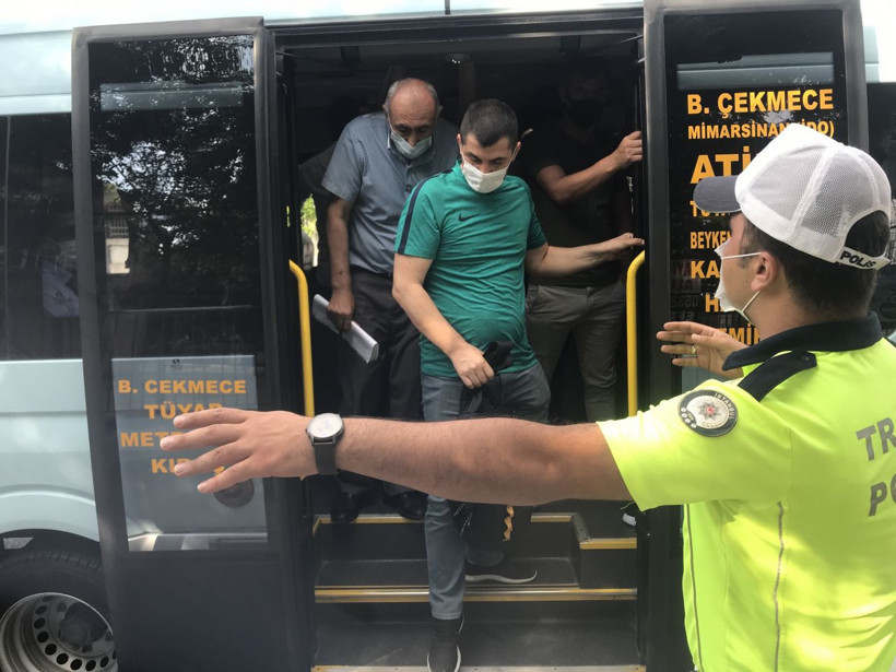 Polis durdurdu gerçek ortaya çıktı! Şu hale bakın koronayı böyle mi yeneceğiz? - Resim: 2