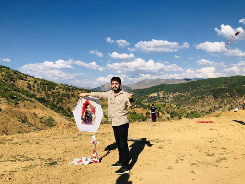 Bitlis Hizan’da uçurtma şenliği! 15 Temmuz şehitleri anıldı - Resim: 1