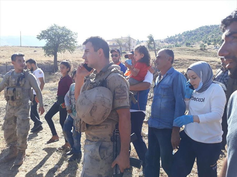 Siirt'te kaybolan 3 yaşındaki çocuk jandarmanın çalışmasıyla bulundu - Resim: 3