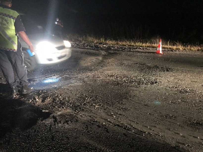 Çanakkale'de pulluğu açık unuttu 200 metre boyunca asfaltı sürdü - Resim: 3