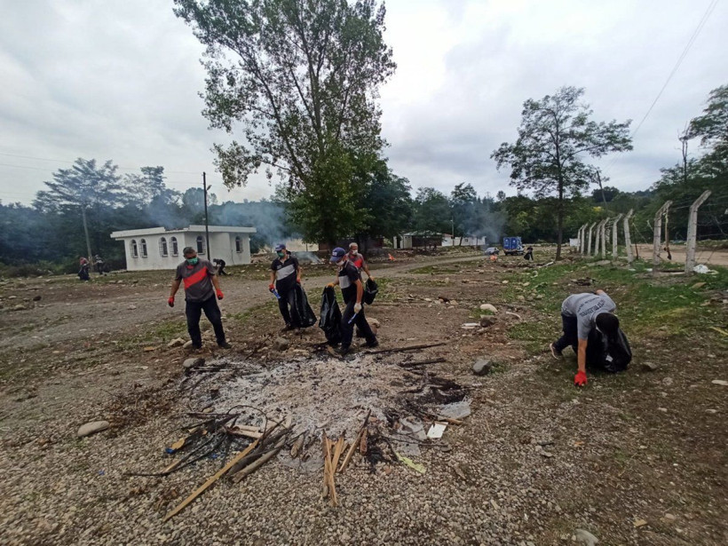 Ordu'da şaşırtan görüntü! Çöp poşetleriyle tepki gösterdiler - Resim: 4