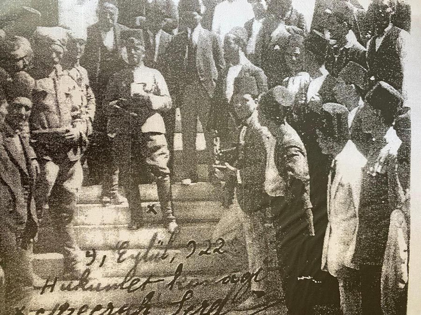 İzmir'e ilk giren komutan Şerafettin Bey'e Atatürk'ün verdiği Timur'un kılıcı sır oldu - Resim: 4
