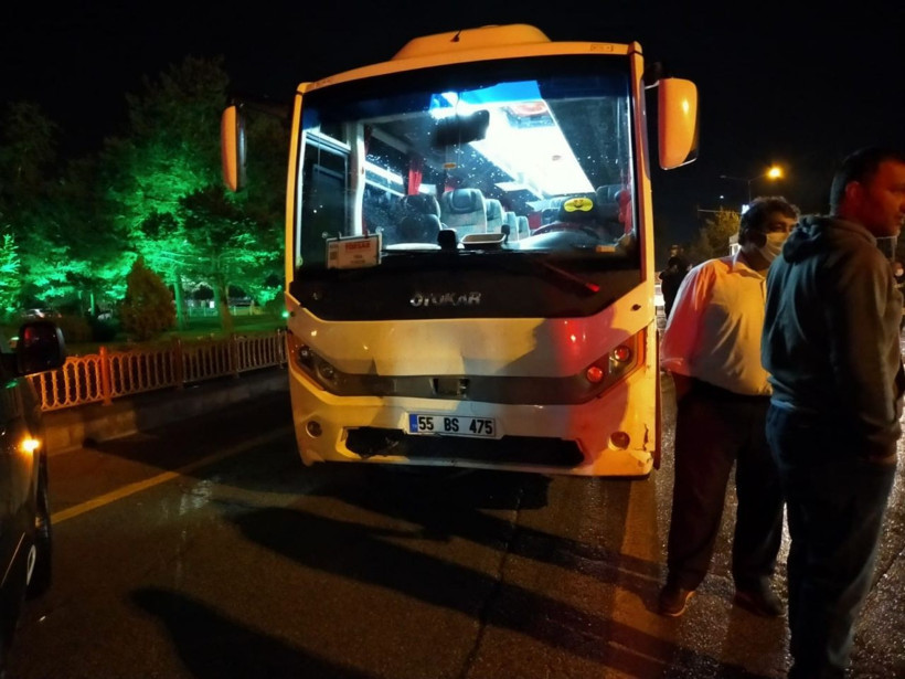 Erzurum'da dehşete düşüren kaza: Kaygan yolda 3 otomobili biçti - Resim: 3