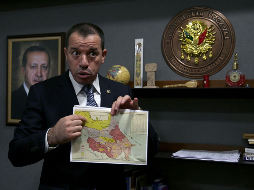 AK Parti'li Özşavlı, Dağlık Karabağ sorununun nasıl ortaya çıktığını uluslararası belgelerle anlattı - Resim: 1