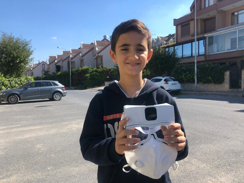 Yerli 'akıllı maske' seri üretime hazır fikri oğlu verdi babası yaptı - Resim: 4