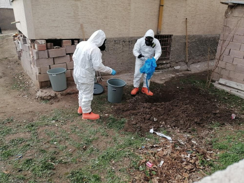 Aksaray'da bulundu! Toprağın altında esrarengiz gömü ekipleri harekete geçirdi - Resim: 3