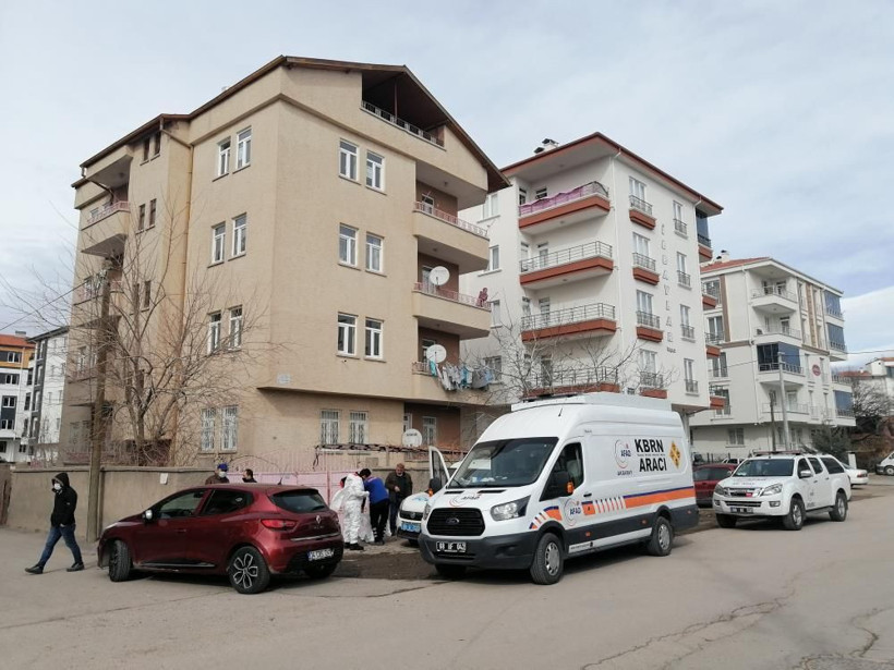 Aksaray'da bulundu! Toprağın altında esrarengiz gömü ekipleri harekete geçirdi - Resim: 1