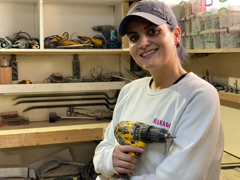 Tercümandı bıraktı! Samsun'da 1 çocuk annesi ahşap ustası oldu - Resim: 2