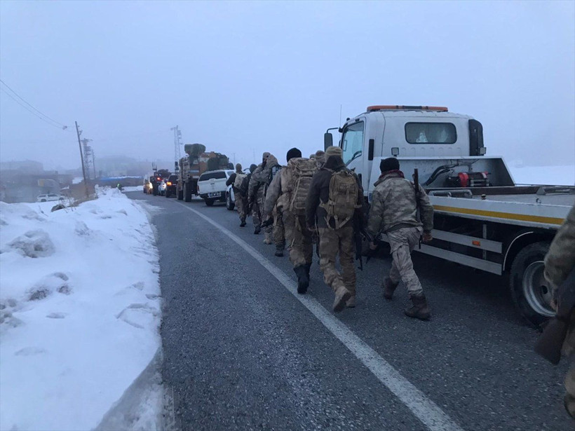 Bitlis'te yaşanan helikopter kazasından ilk görüntüler geldi - Resim: 2