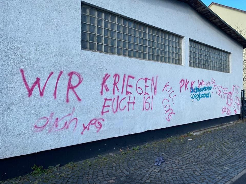 Almanya’da PKK’dan camiye çirkin saldırı! Küfür ve tehdit yazdılar - Resim: 2