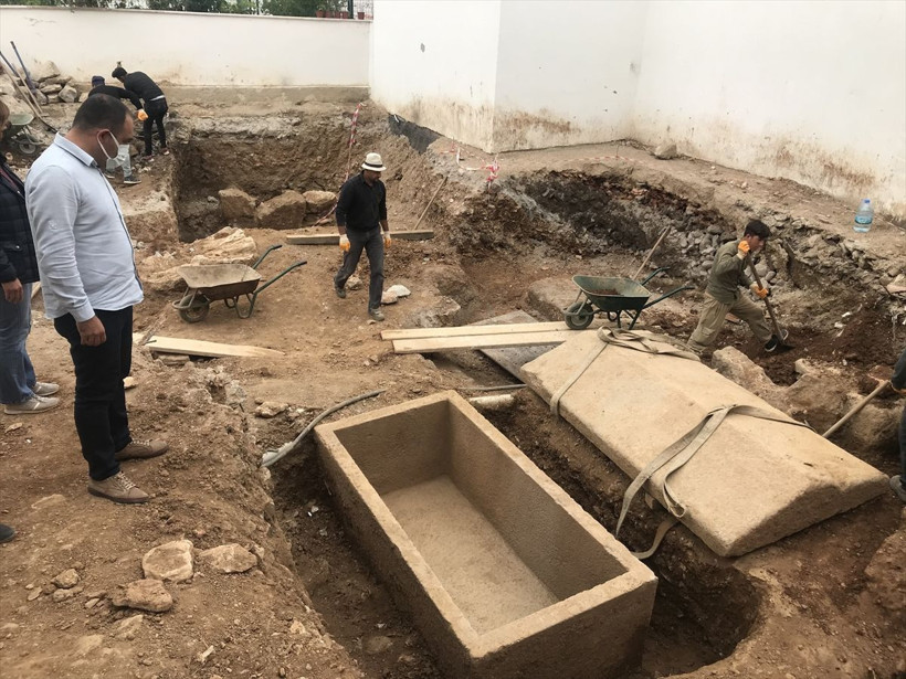 Bodrum'da 2400 yıllık mezar açıldı içinden çıkanlar heyecan uyandırdı - Resim: 3