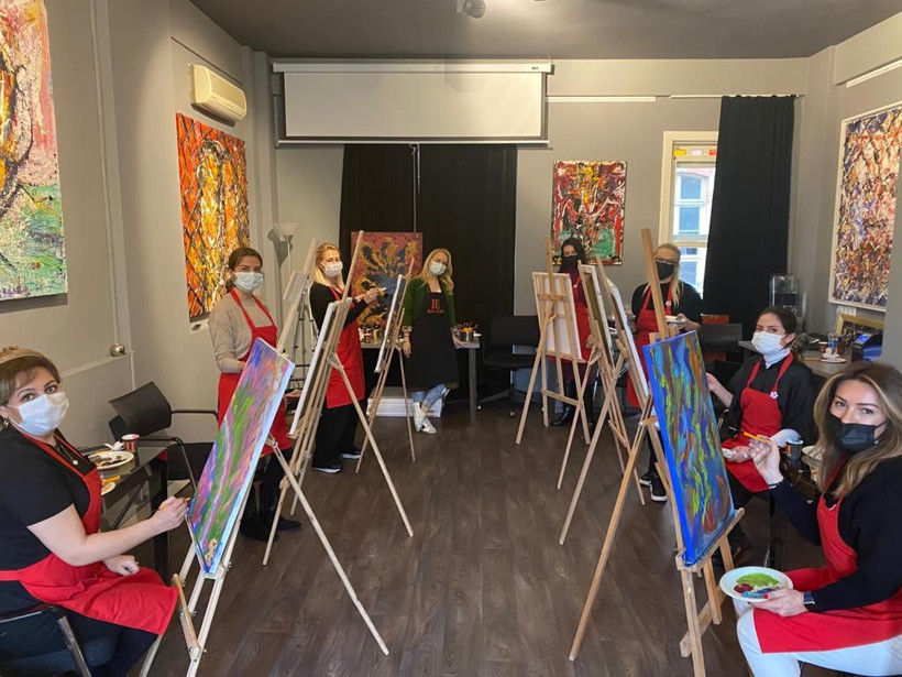 Kızılay, hayırsever kadınları sanatla buluşturdu - Resim: 3