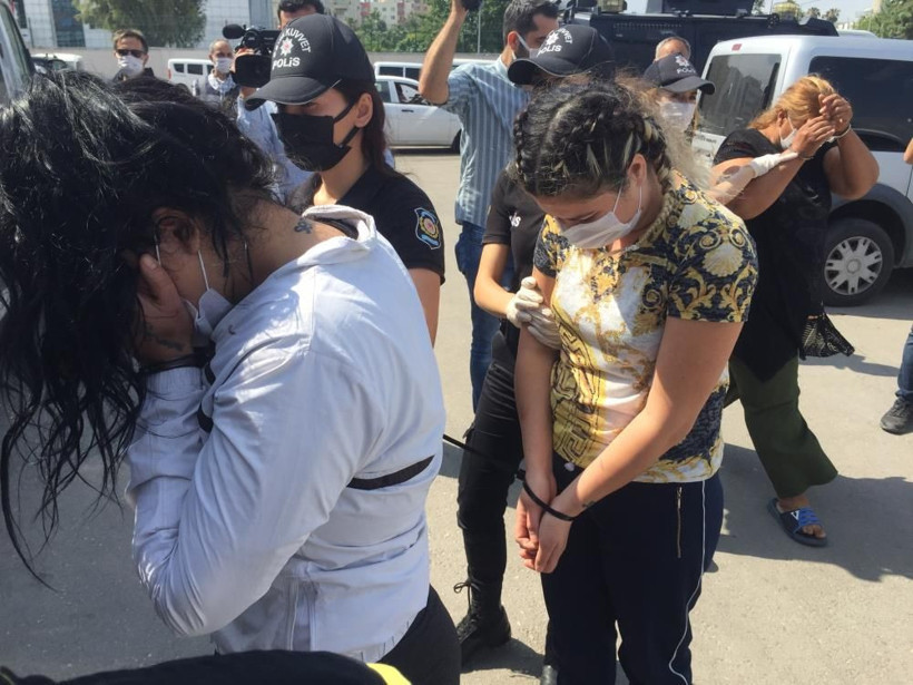 Adana'da 'Cono' aşireti kadınları otoyolu esir aldı! Fuhuş oyunuyla kandırıp gasp ettiler - Resim: 2