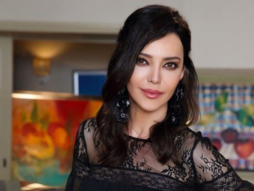 Yıllar sonra Camdaki Kız'ın Cana'sı Hande Ataizi itiraf etti: Babamla 7 yaşında... - Resim: 2