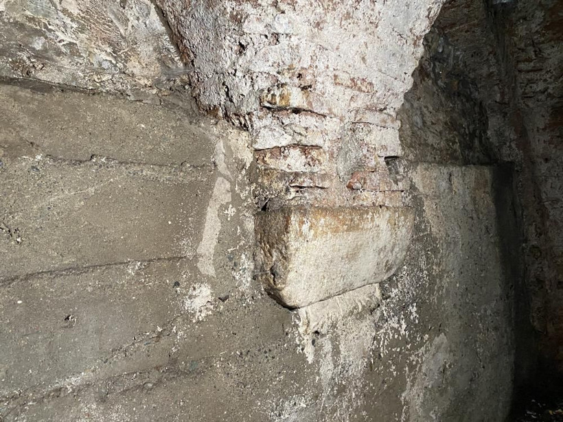 Fatih'te apartmanın altını gören inanamadı! Bir anda yok oldu nedeni bilinmiyor - Resim: 4