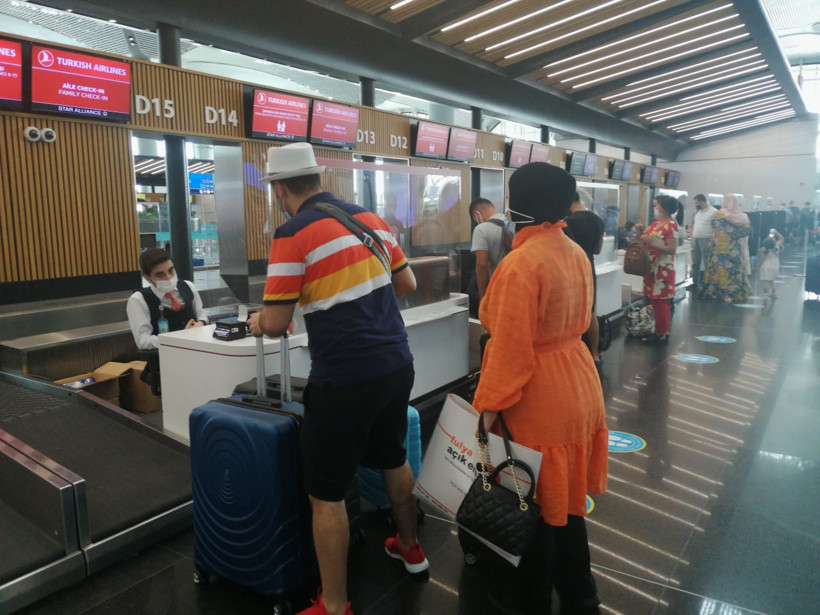 İstanbul Havalimanı'nda bayram hareketliliği başladı - Resim: 4