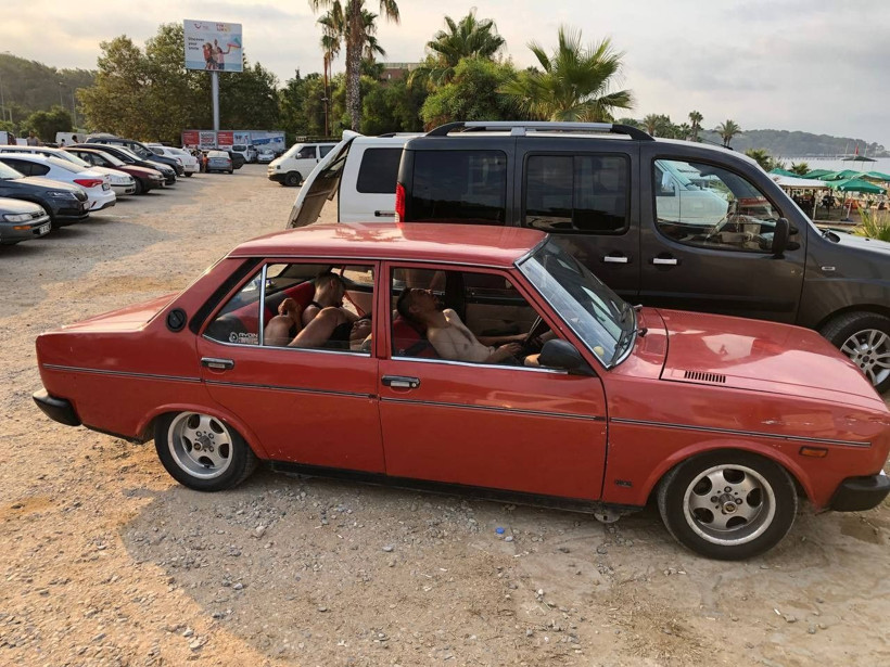 Antalya'da sahiller ağzına kadar doldu! Pes dedirten görüntüler: Böyle tatil olmaz - Resim: 2