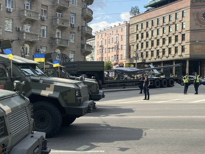 Ukrayna Bağımsızlık Günü öncesi Bayraktar TB2 sergilendi - Resim: 3