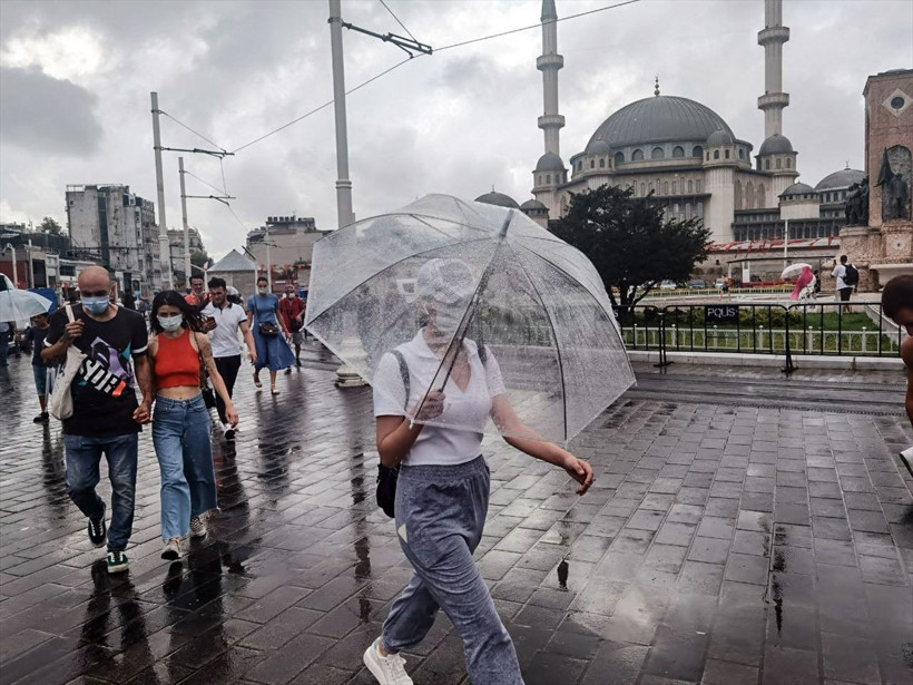 İstanbul'a sağanak ve dolu yağışı geliyor! Meteoroloji uyardı Orhan Şen saat verdi - Resim: 1