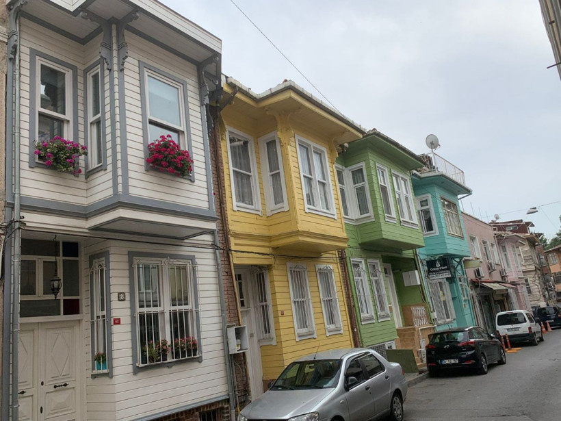 Tarihi Zeyrek Evleri yenileniyor: Bir geleneği yaşatıyoruz, evler eski ihtişamına kavuşuyor - Resim: 3