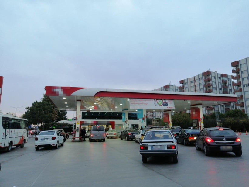 Akaryakıt istasyonlarında zam kuyruğu - Resim: 1