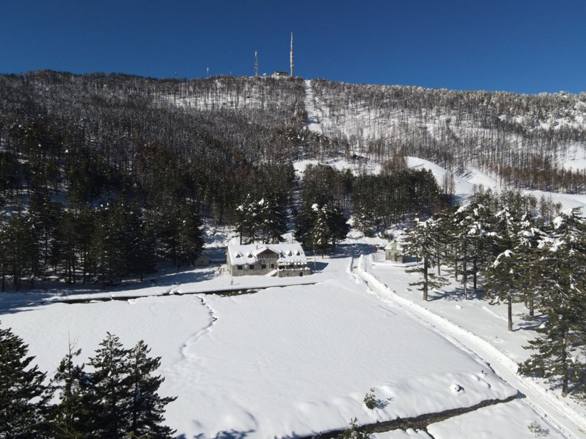 Burası Sibirya değil Muğla! Türkiye’nin ılıman şehri buz kesti: Kar kalınlığı 1 metreyi buldu - Resim: 1