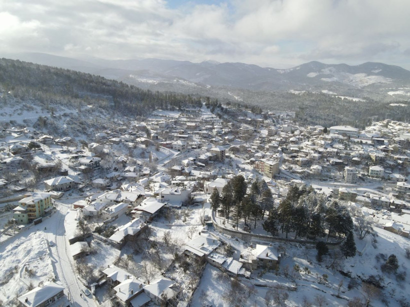 Burası Sibirya değil Muğla! Türkiye’nin ılıman şehri buz kesti: Kar kalınlığı 1 metreyi buldu - Resim: 3