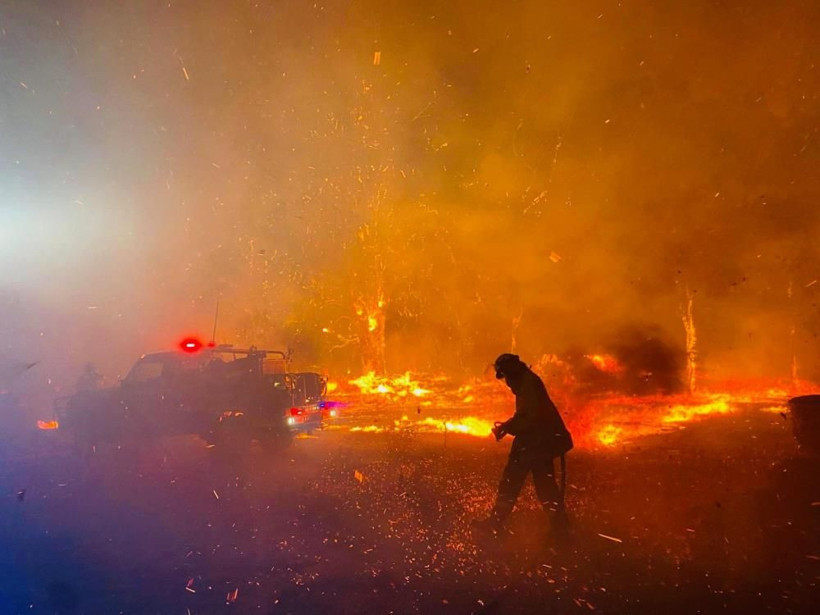 Avustralya alev alev yanıyor! Binlerce ev elektriksiz kaldı: 60 bin hektar alan küle döndü - Resim: 4