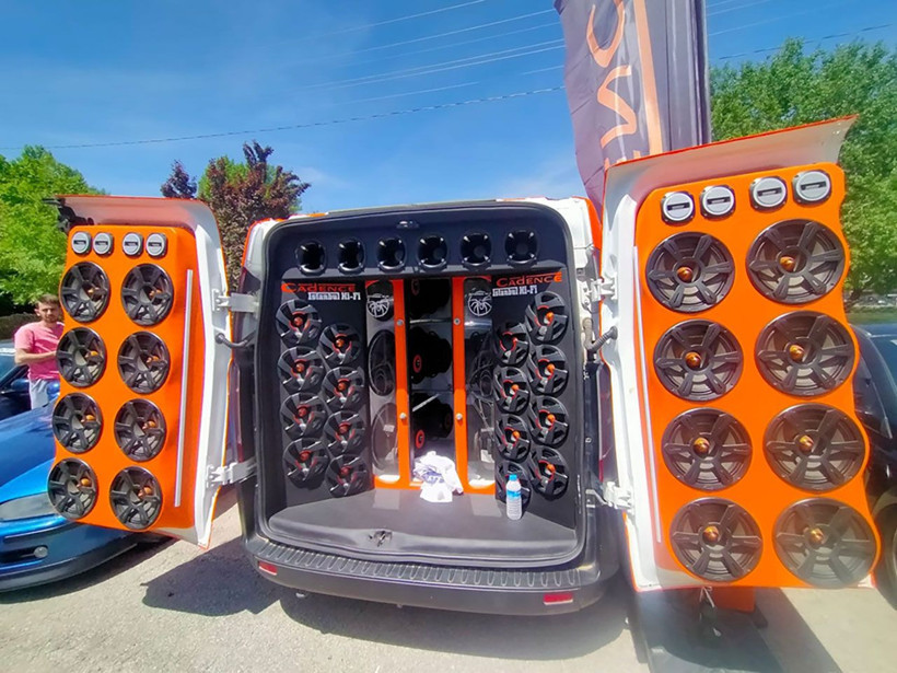 Arabasını öyle bir hale getirdi ki gören bir daha bakıyor! - Resim: 4