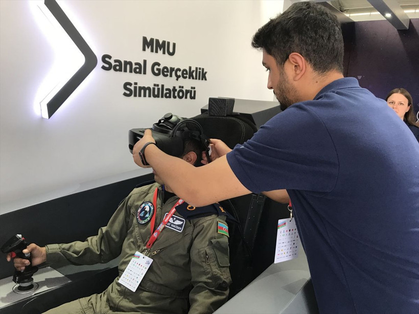 Milli savaş uçağı sanal olarak uçmaya başladı TUSAŞ gerçeklik simülatörünü ilk kez sergiledi - Resim: 3