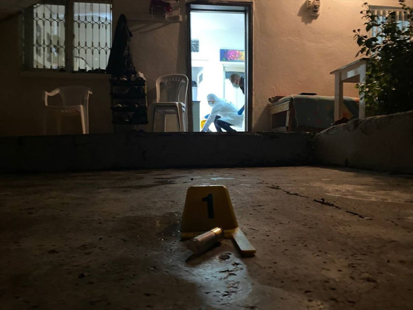 Adana'da yaşandı komşuları sesi duyup kapıyı duydu! Korkunç manzara... - Resim: 4