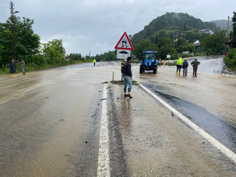 Meteoroloji kırmızı koda geçti uyarılan il sayısı 6'ya çıktı! Sular altında kaldılar! İşte son durum... - Resim: 4
