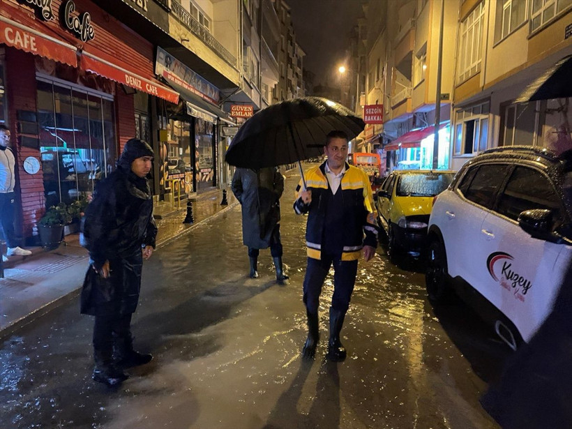 Sinop'ta sağanak su baskınlarına neden oldu! Ayancık'ta bir köy tedbir amaçlı boşaltıldı - Resim: 3