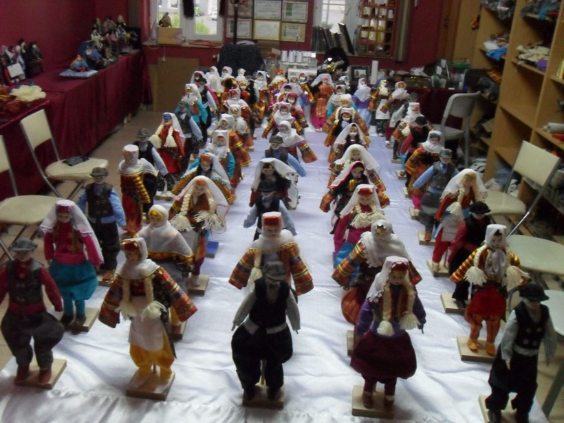 Barbie bebeklere karşı yöresel Aşhan Bacı bebekleri! - Resim: 2