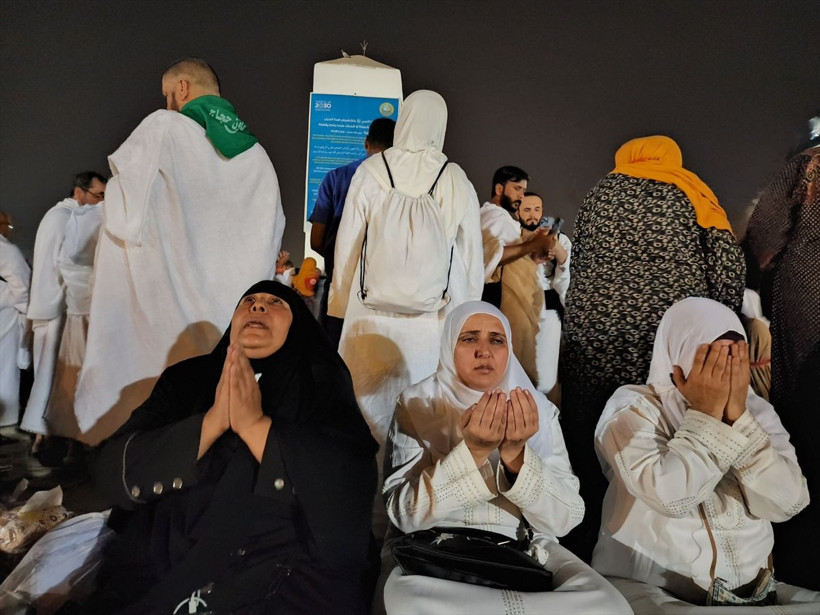 1 milyon hacı adayı Arafat’ta buluşuyor! Vakfe duasını Ali Erbaş yapıyor - Resim: 4