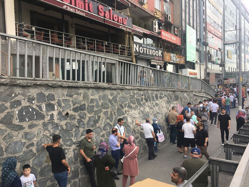 Şirinevler’de her bayram öncesi aynı görüntü! Fiyatını duyan kuyruğa girdi - Resim: 1
