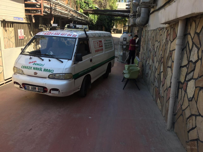 Denizli'de acı olay! 3 yaşındaki çocuk balkondan çamaşır askısına çarparak can verdi - Resim: 3