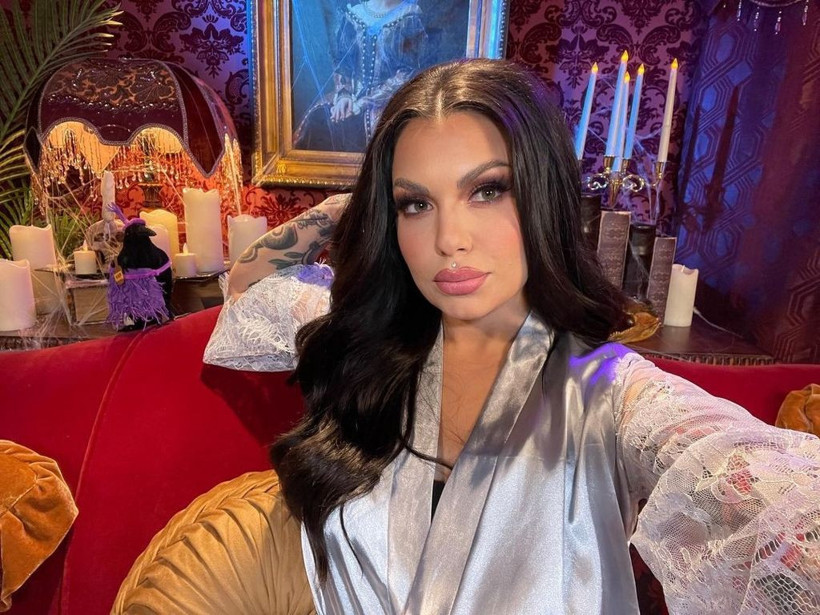 Youtuber Bailey Sarian makyaj yaparken anlattıklarıyla kan donduruyor - Resim: 2