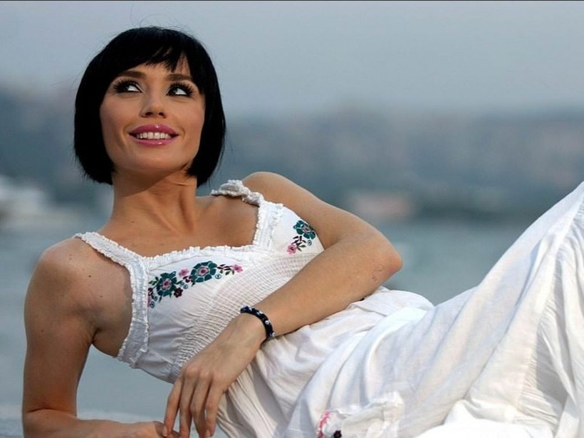 Gülşen'in yeğenini görenler gözlerine inanamıyor! Tıpatıp aynısı! - Resim: 4