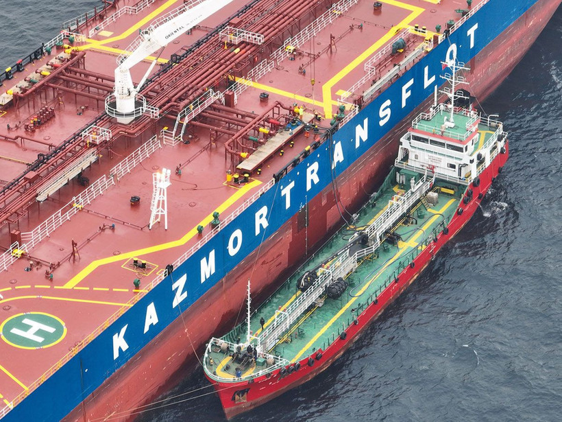 İstanbul Boğazı'nda inanılmaz tanker kuyruğu! Gerçek sebep 60 dolar sınırı değil deniyor - Resim: 4