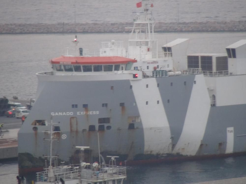 Bandırma'nın korkulu rüyası! "Yüzen Ahır" limana geri döndü: Tozu, dumanı ve kokusu... - Resim: 2