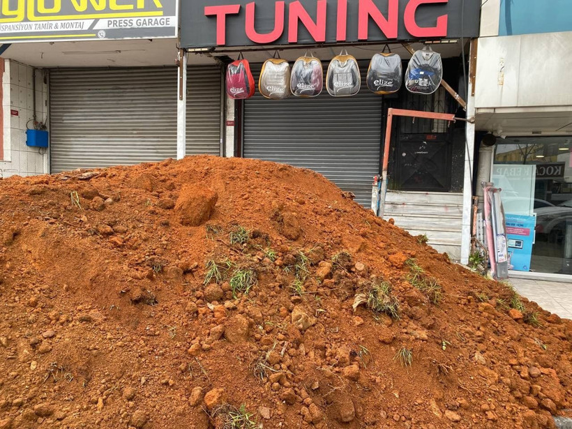 Sabah dükkanını açmaya geldiğinde şoke oldu! Dükkan sahibi kiracısına yaptı - Resim: 2