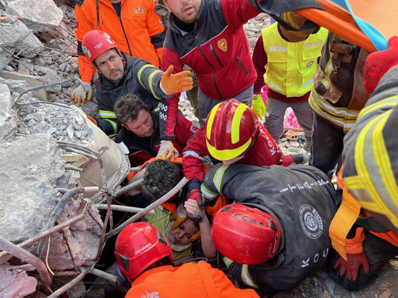 Hatay'da umudun adı 'Kaan' oldu: 182 saat sonra enkazdan sağ çıkarıldı! - Resim: 3