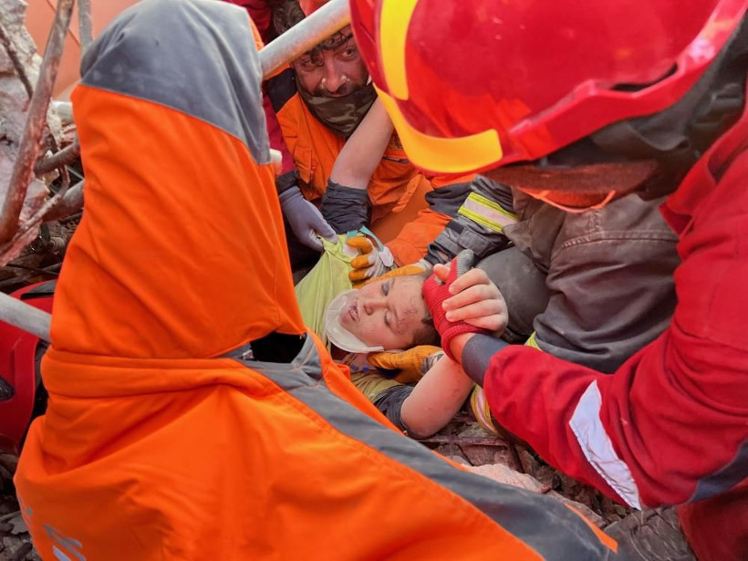 Hatay'da umudun adı 'Kaan' oldu: 182 saat sonra enkazdan sağ çıkarıldı! - Resim: 4