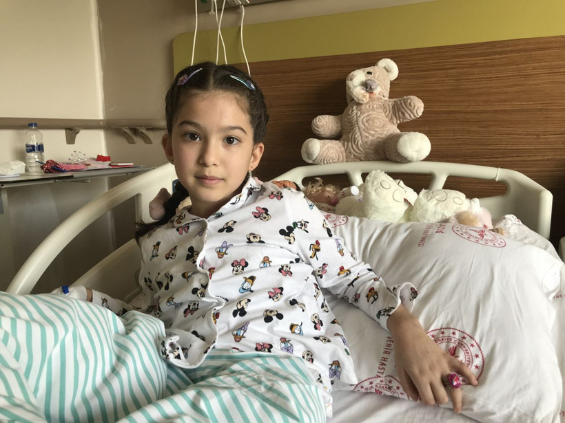 'Üşüyorum baba, anneanneme gitmek istiyorum' sözleri yürekleri yakmıştı! Mucize kız Yağmur ilk kez konuştu! - Resim: 1