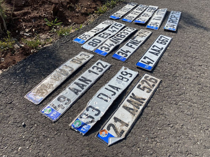 Sular tahliye edilince ortaya çıktı! Hepsi sahiplerini bekliyor - Resim: 3