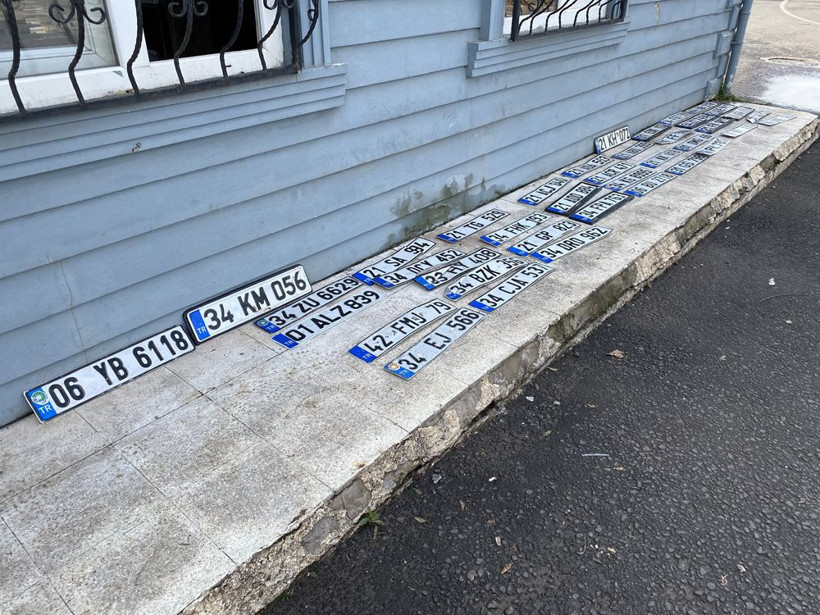 Sular tahliye edilince ortaya çıktı! Hepsi sahiplerini bekliyor - Resim: 4